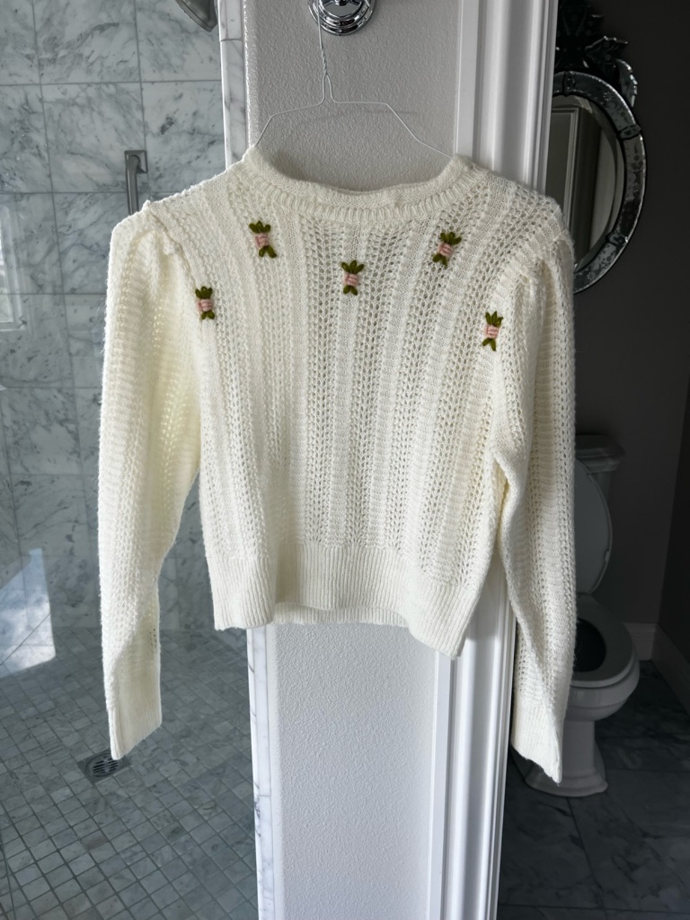 Women’s Small Astr Wool Cream Colored Floral Cropped Sweater - Picture 2 of 15